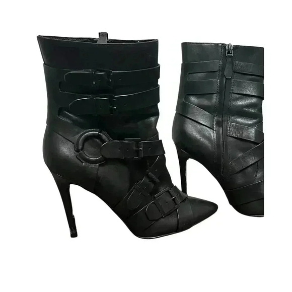 Kenneth Cole Black Leather buckle Boot. Sz 9. Calf 4" Hell Pointed - Picture 3 of 5